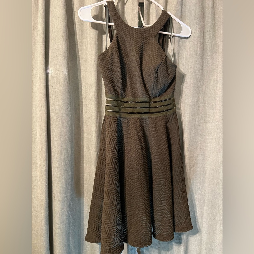 City Studio Olive Chevron Midi Dress